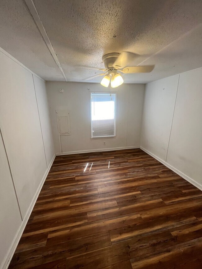 Building Photo - 5 Water Oak Ln