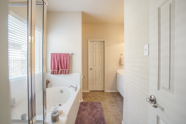 Building Photo - 166 Tortoise Creek Way