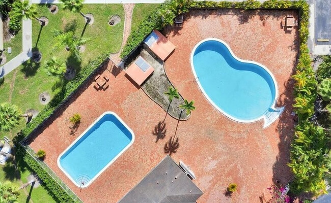 Building Photo - 9001 SW 77th Ave