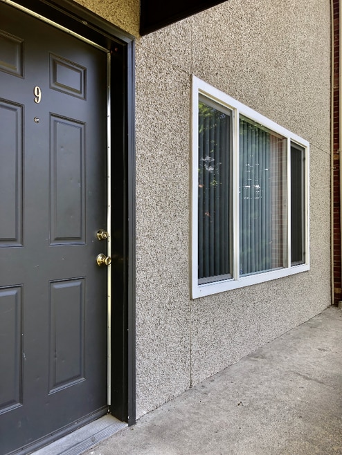 Building Photo - 3604 NE 73rd Pl