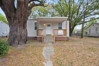 Building Photo - 2645 Oregon Ave