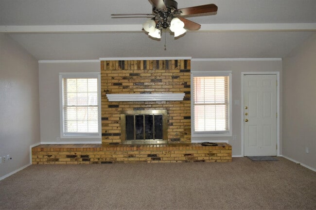 Building Photo - 8405 Fremont Ave