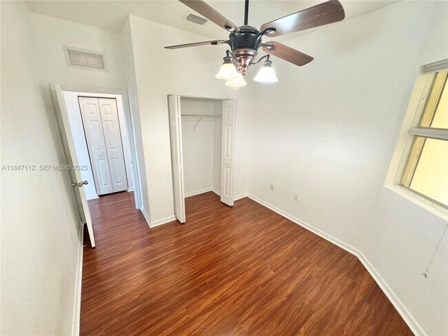 Building Photo - 10800 NW 88th Terrace