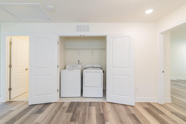 Building Photo - 2148 Bexar Trl