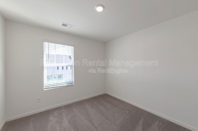 Building Photo - 205 Fenchurch Wy