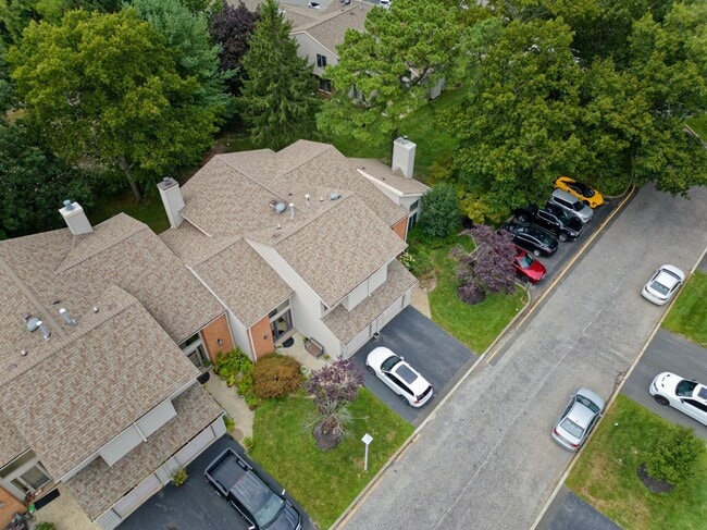 Building Photo - 26 White Swan Way
