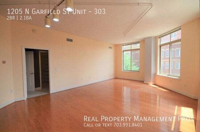 Building Photo - 1205 N Garfield St