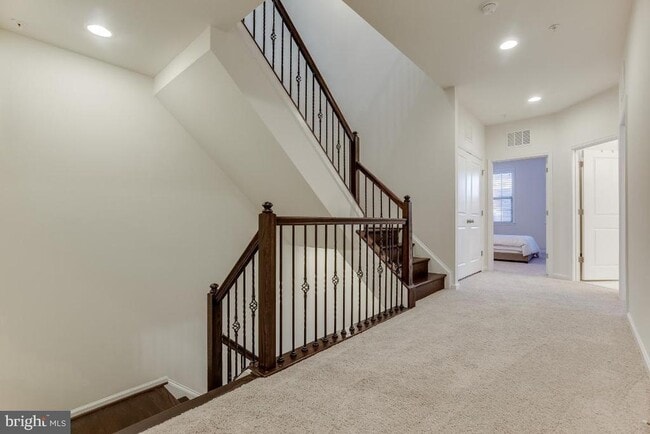 Building Photo - 42253 Marble Cyn Ter