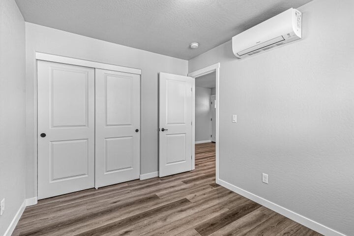 Building Photo - 1127 Annalise St