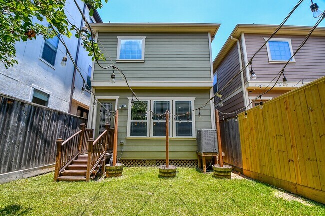 Building Photo - 5615 Kiam St