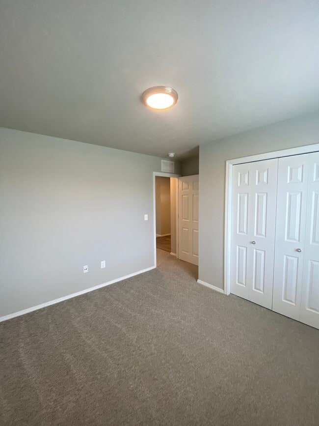 Building Photo - 5214 Clearfield Ct