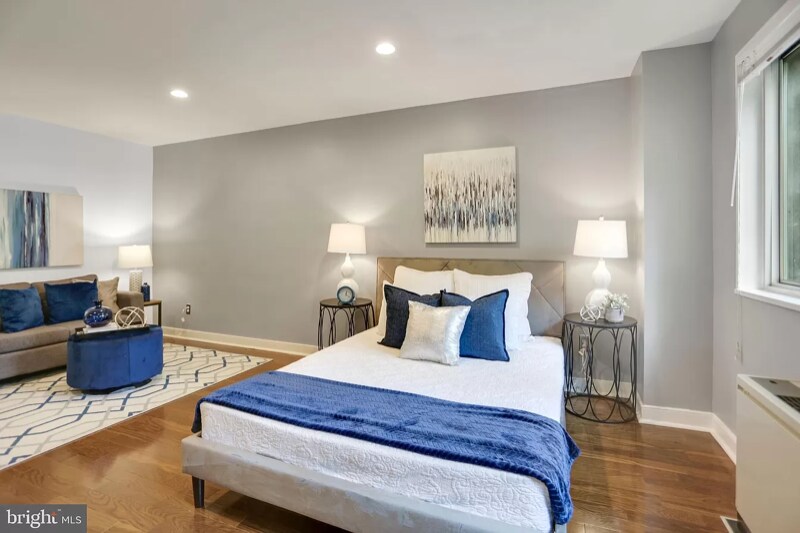 Building Photo - 2710 Macomb St NW