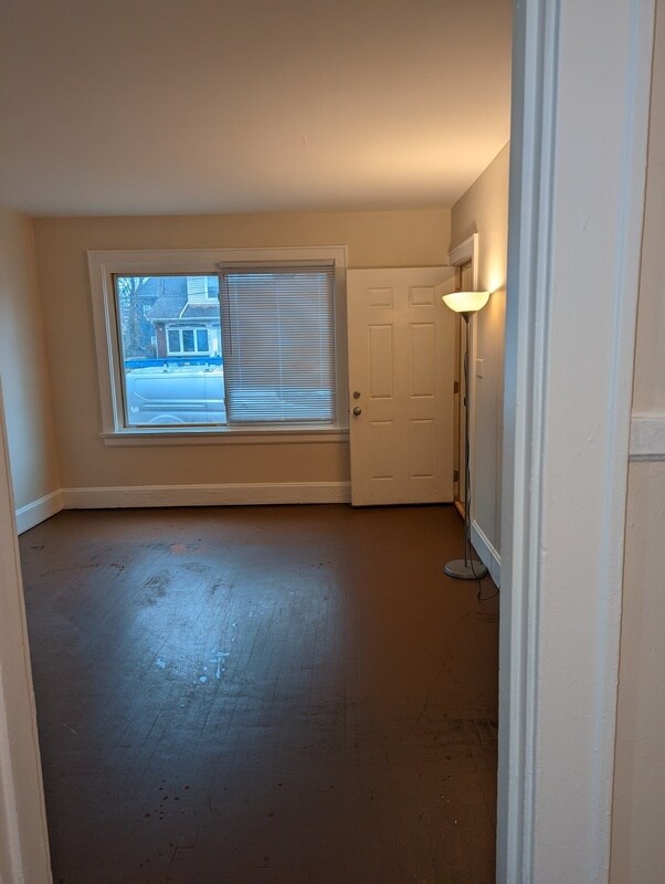 Building Photo - 1418 Regent Ave