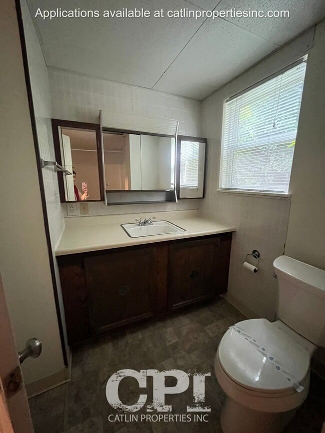 Building Photo - Holiday Special - 1/2 First Month's rent!!