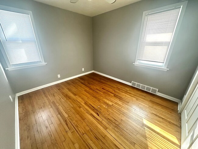 Building Photo - 6110 Pratt St