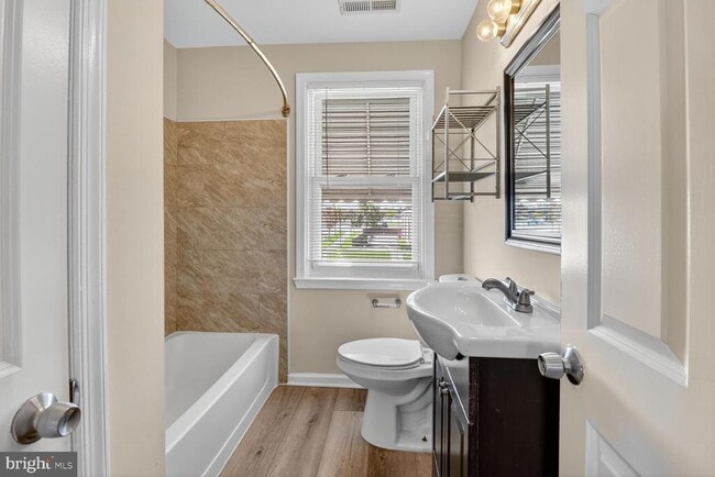 Building Photo - 3814 Erdman Ave