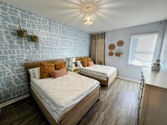 Building Photo - 4445 Shiva Loop