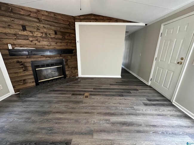 Building Photo - 114 Bettis Cir