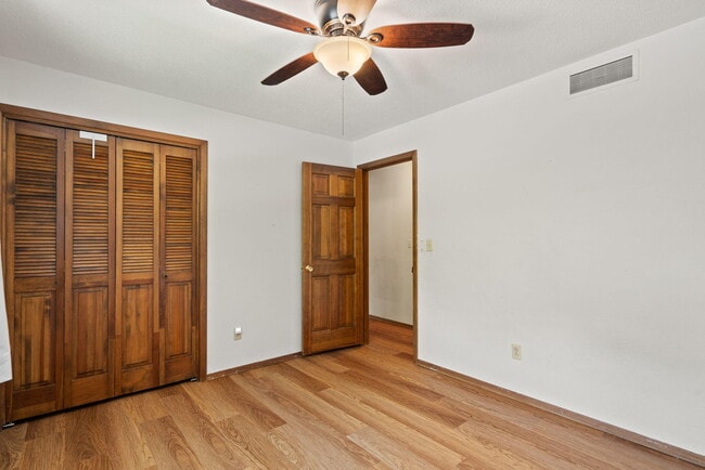 Building Photo - 1305 Jake Ln