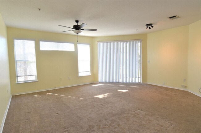 Building Photo - 5809 Legacy Crescent Pl