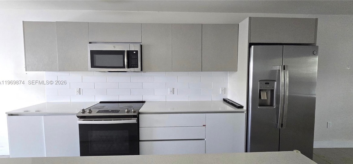 Building Photo - 2535 NE 193rd St