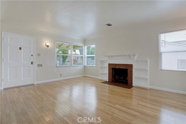 Building Photo - 559 E Providencia Ave