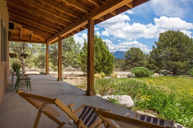 Building Photo - 27 Spanish Peaks Rd