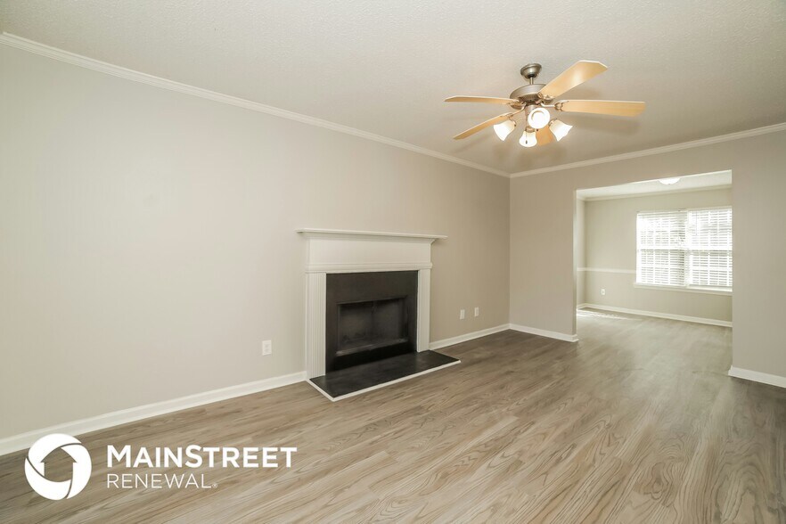 Building Photo - 4852 Wolfcreek View