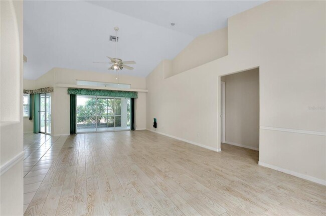 Building Photo - 15140 Lyneburg Ave