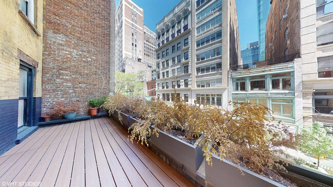 Building Photo - 34 E 20th St