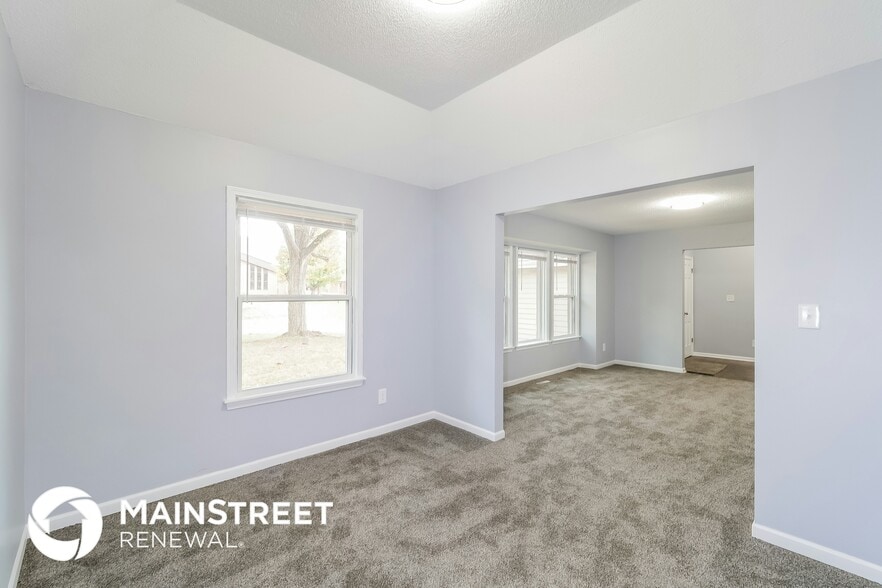 Building Photo - 9500 Knox Dr