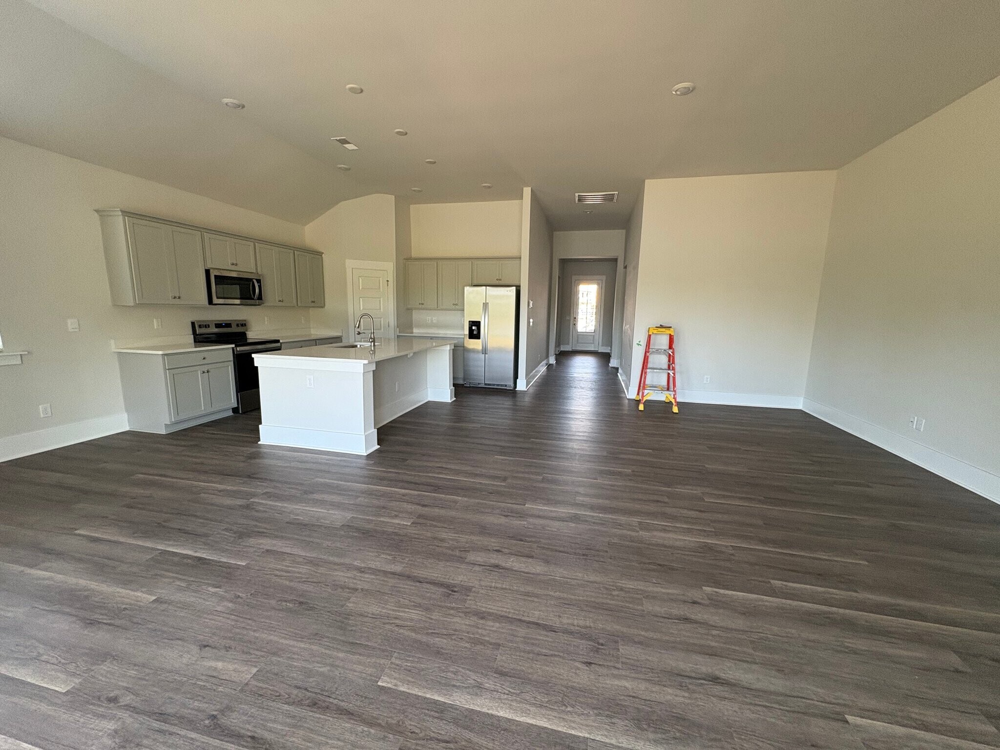 Building Photo - 5093 Roundhead Dr