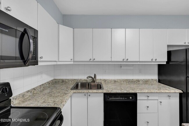 Building Photo - 54 Ellen Heath Dr