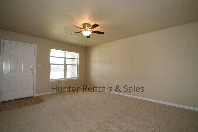 Building Photo - 4204 Elms Run Cir