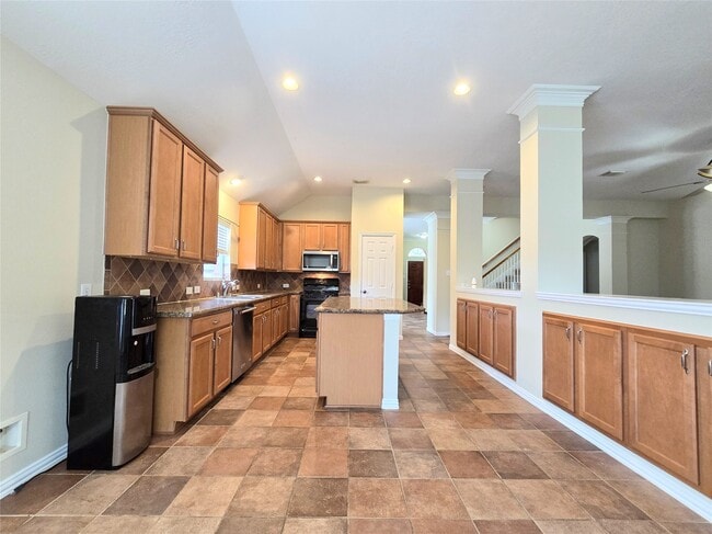 Building Photo - 31323 Trinity Park Ln