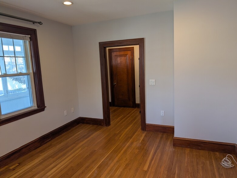 Building Photo - 76 Winthrop St
