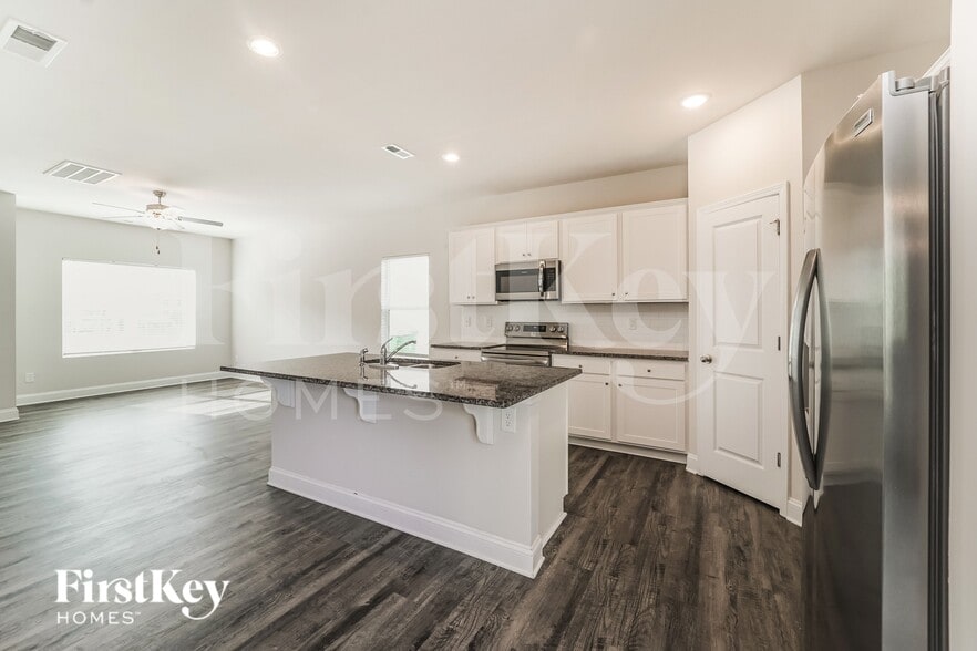 Building Photo - 2823 Curbstone Ln