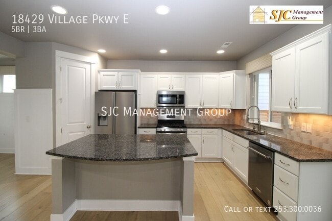 Building Photo - 18429 Village Pkwy E