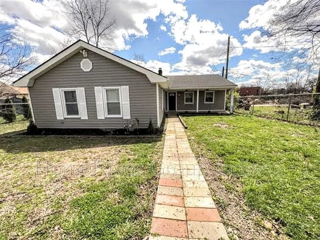 Building Photo - 226 Clay St