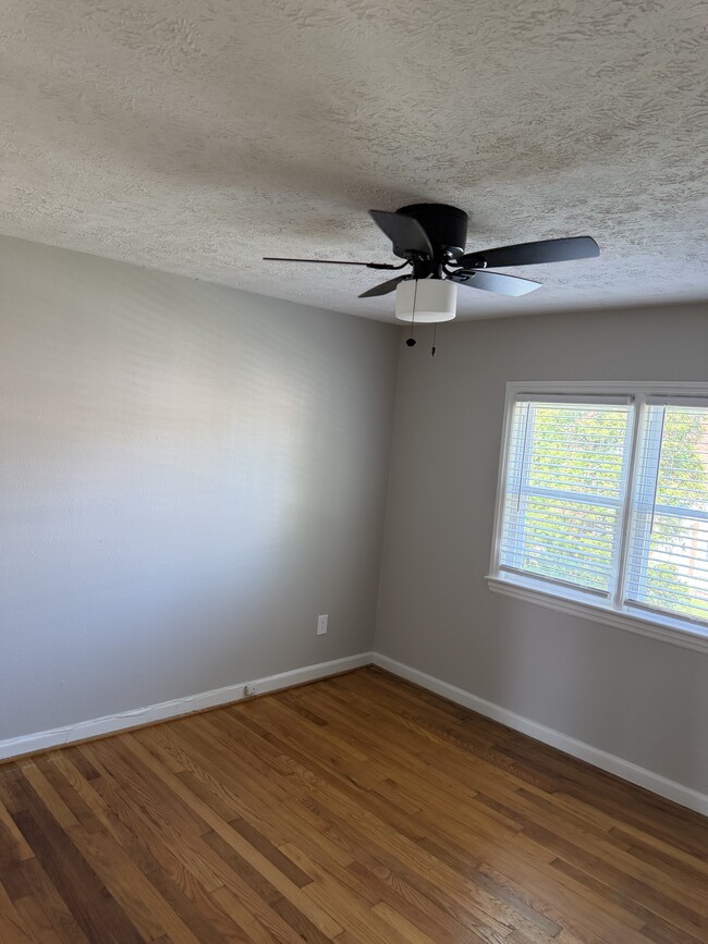 Building Photo - 3841 26th Ave