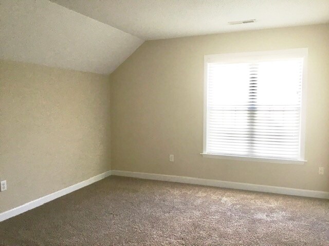 Building Photo - 4304 Southern Oak Dr