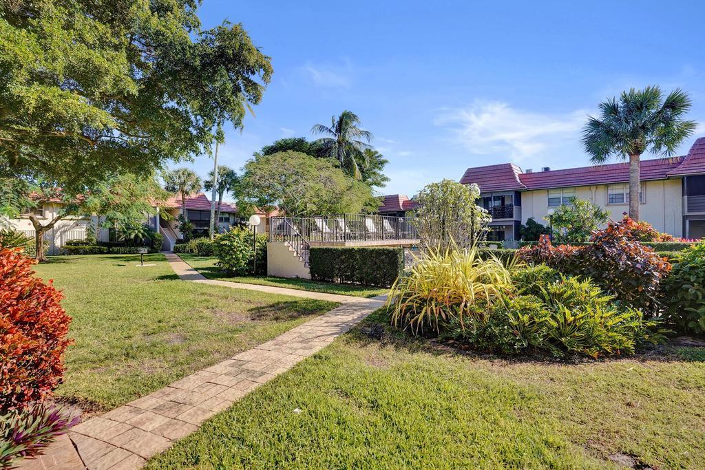 Building Photo - 1050 NW 13th St