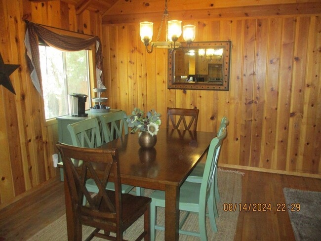 Building Photo - 622 S Cottontail Lane Pinetop, AZ 85935