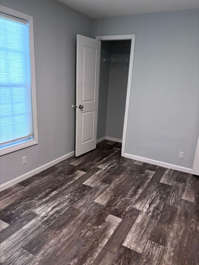 Building Photo - BEAUTIFUL +55 HOA COMMUNITY