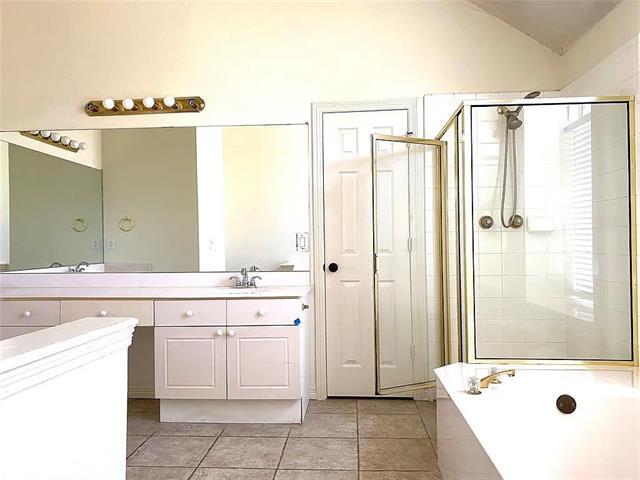 Building Photo - 10079 Cambridge Dr