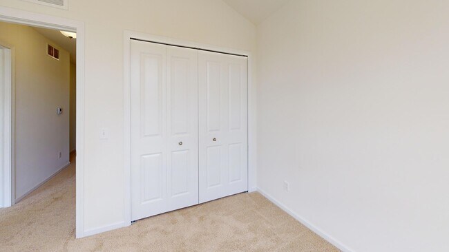 Building Photo - 5391 Swan Dr