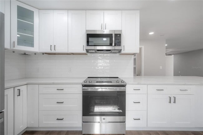 Building Photo - 6901 S Fitzgerald St