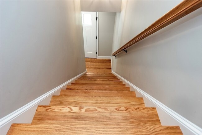 Building Photo - 81 Cadora Ave
