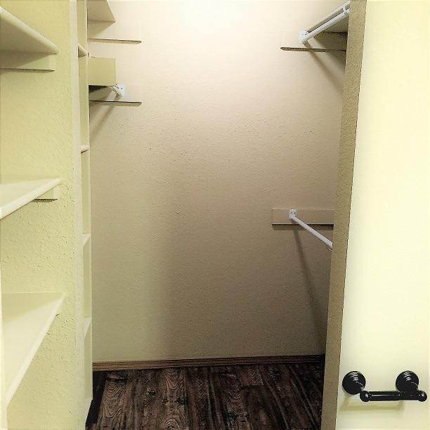 Building Photo - 226 S Slopeside Dr