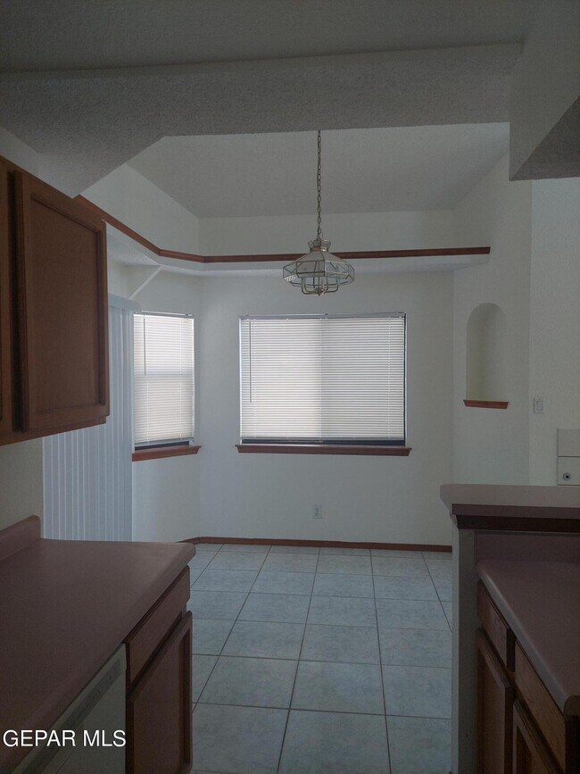 Building Photo - 8644 Pilgrimage Cir